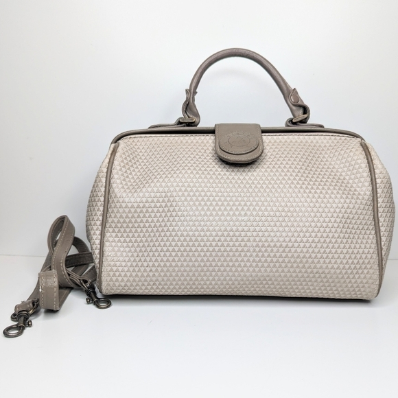 Liz Claiborne Handbags - Vintage Liz Claiborne tote doctor's bag satchel duffle white cream tan taupe